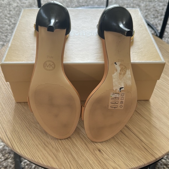 MK Kitten open toe sandal 7.5 - Picture 3 of 3